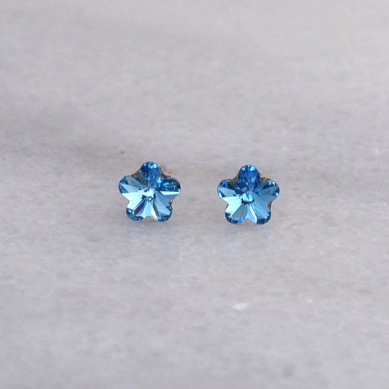 Swarovski Element  Flower Stud Earrings - Item #40648 - 10mm